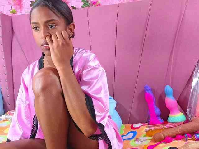 AngeyaPetite AngeyaPetite