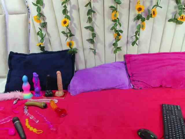 adult web cam AngeyaPetite