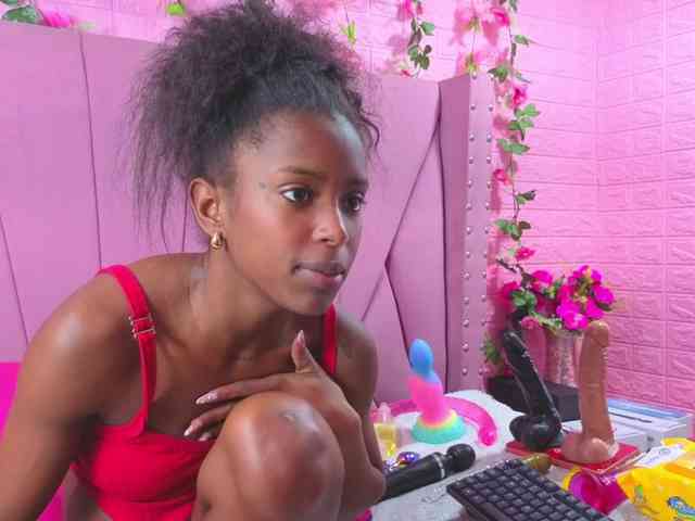 AngeyaPetite webcam