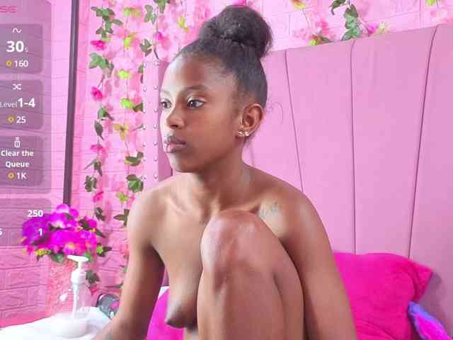 AngeyaPetite webcam