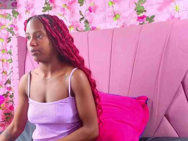 AngeyaPetite webcam