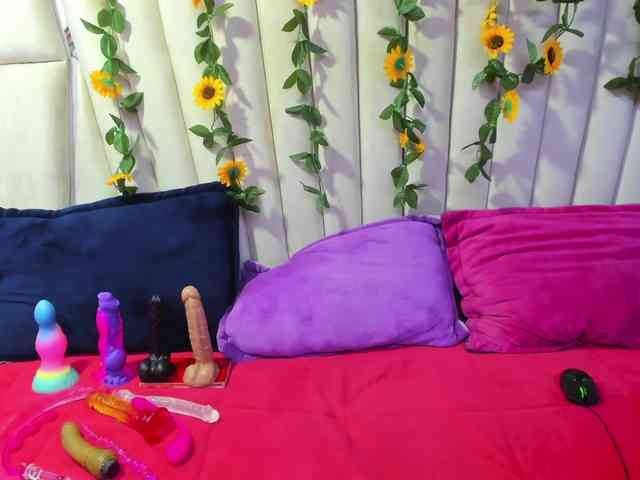 nude online chat AngeyaPetite