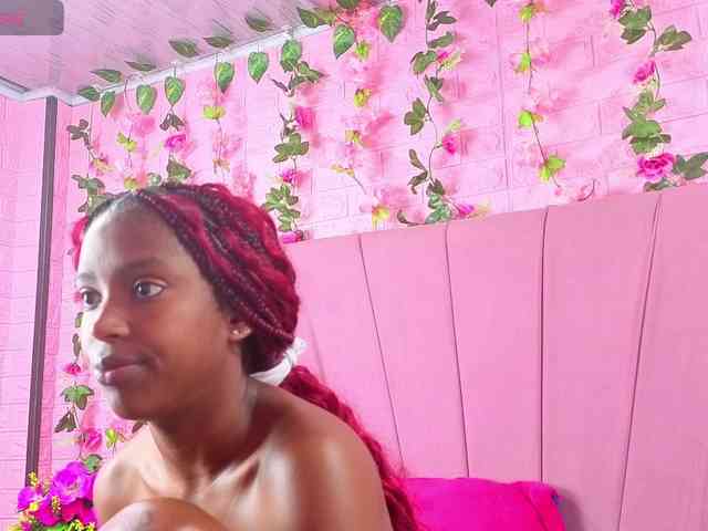 AngeyaPetite webcam