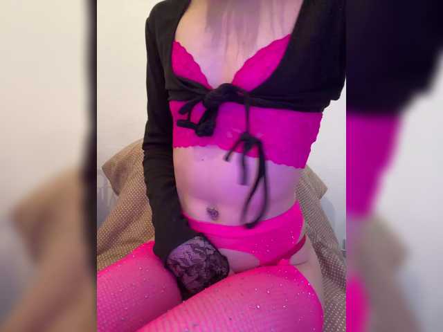 peach-juice's BongaCams show and profile