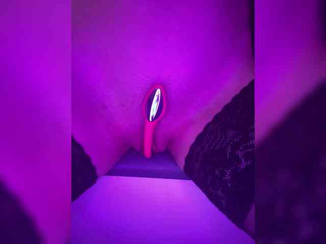 cute_bunny webcam