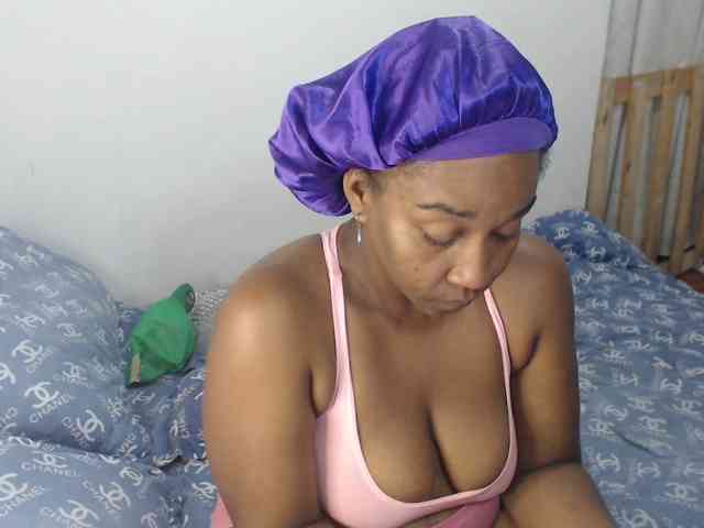 lucyhorny webcam