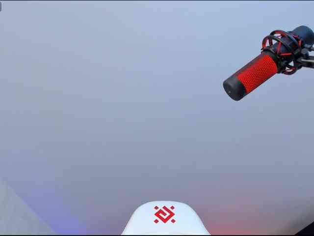 lolly-red- webcam