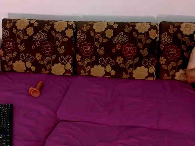 Love-Room webcam