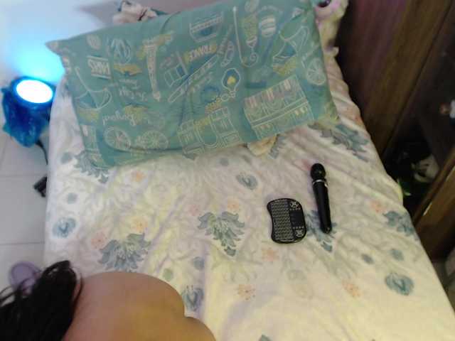 Miss-Engineer's BongaCams show and profile