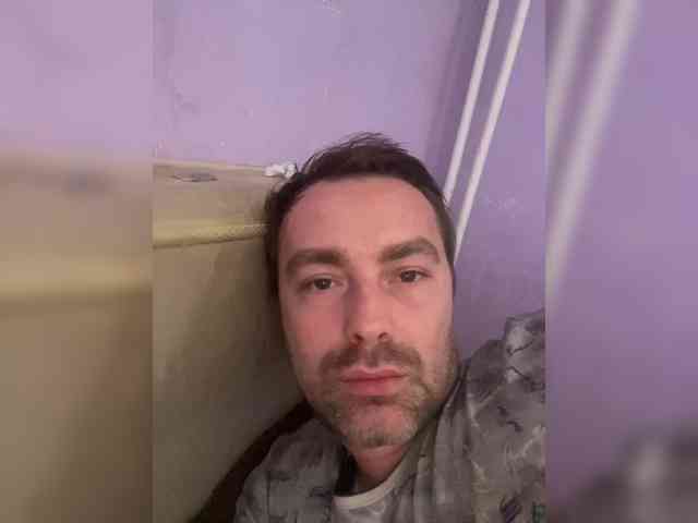 Sladkii-passiv-1 Live Webcam on BongaCams