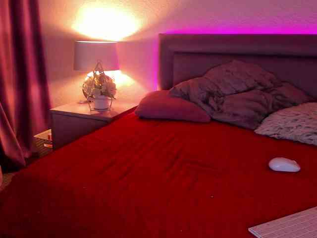 ArtemisKiss webcam