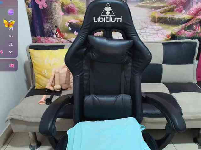 aleska20latina webcam