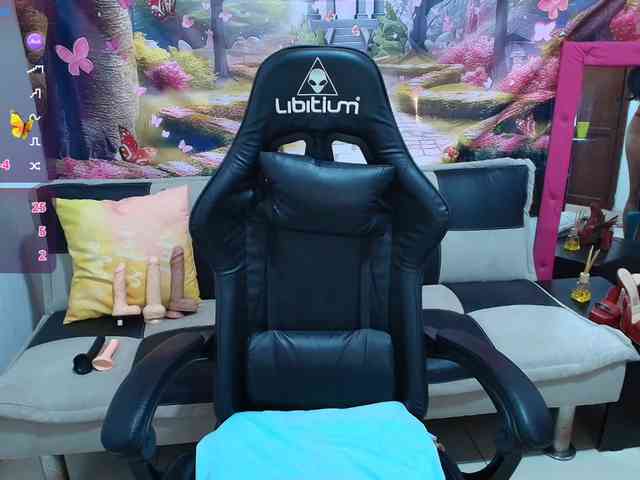 aleska20latina webcam