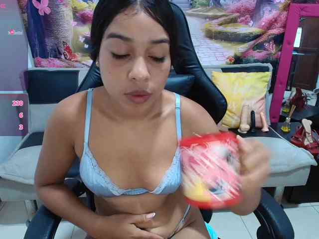 aleska20latina webcam
