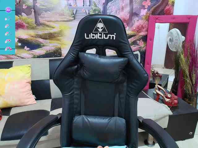 aleska20latina aleska20latina