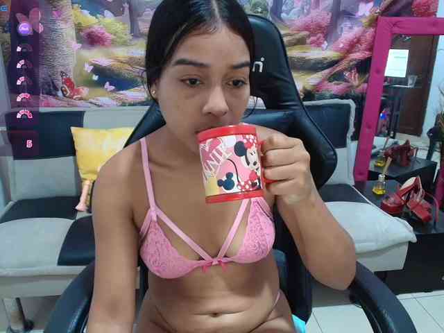 aleska20latina webcam