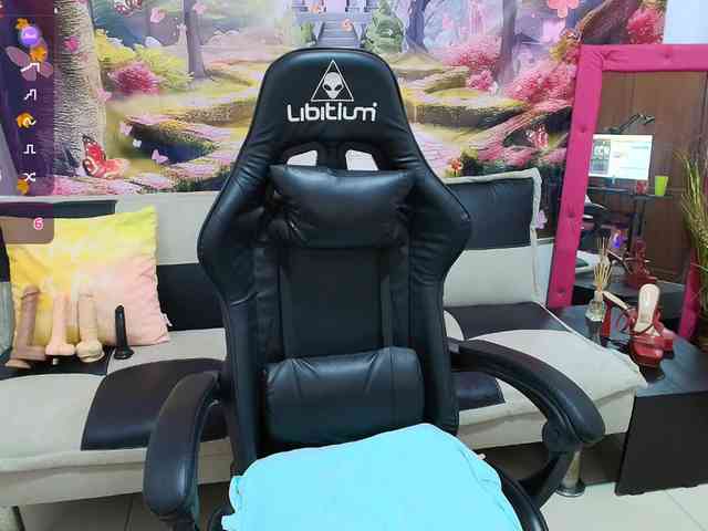 aleska20latina webcam