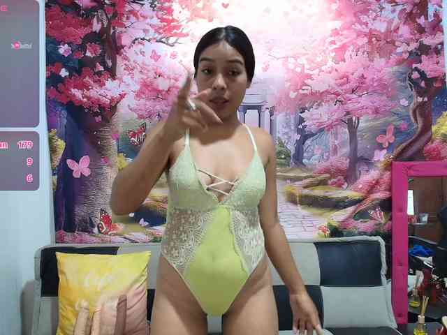 aleska20latina webcam