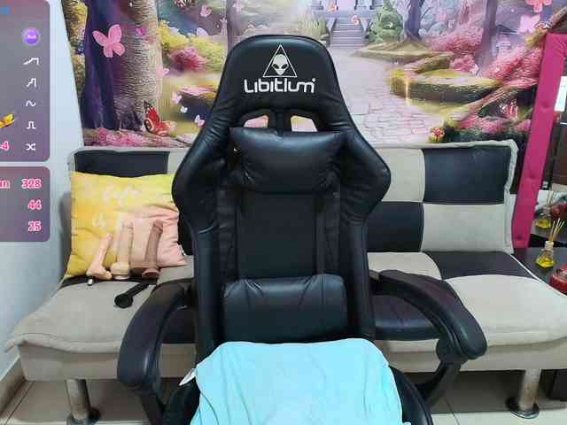 aleska20latina webcam