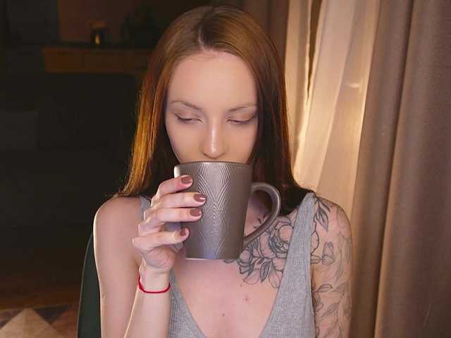 xxx-Molly's BongaCams show and profile