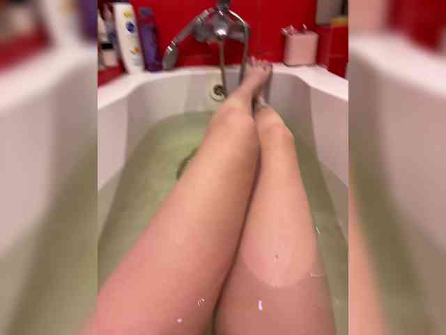 Saltycherries webcam