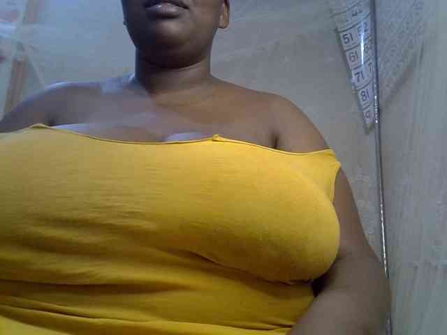 black-peari1394 Live Webcam on BongaCams
