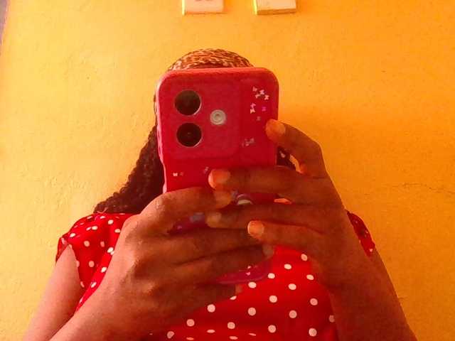 quqi's BongaCams show and profile