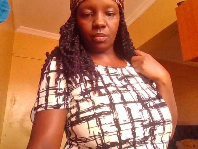 quqi's BongaCams show and profile