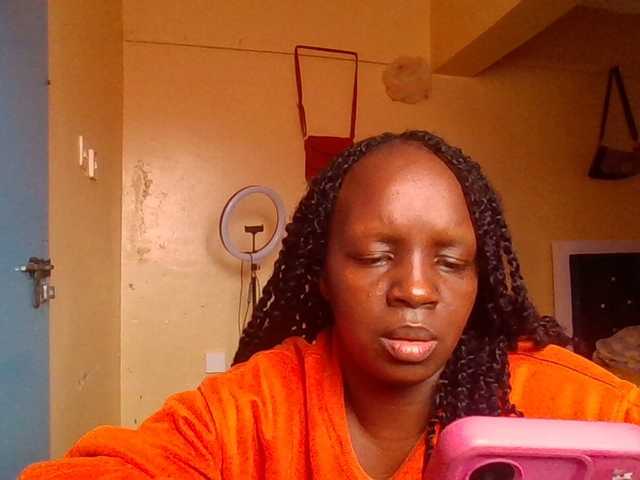 quqi's BongaCams show and profile