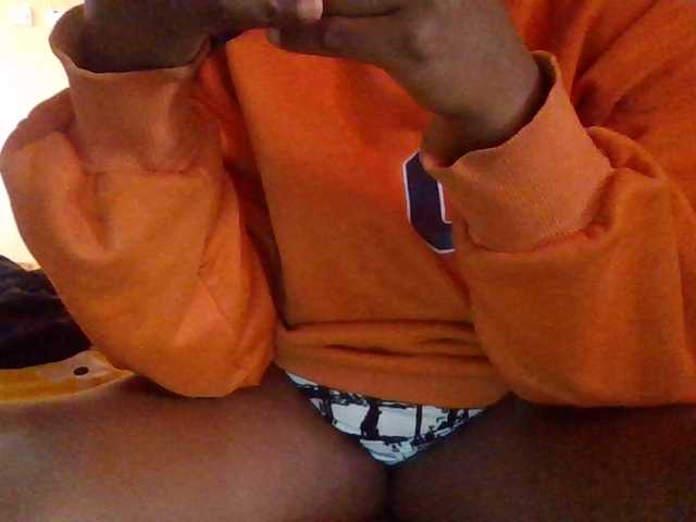 quqi's BongaCams show and profile