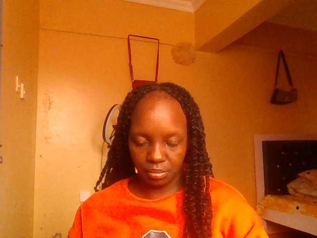 quqi's BongaCams show and profile