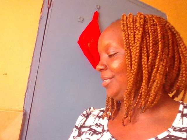 quqi's BongaCams show and profile