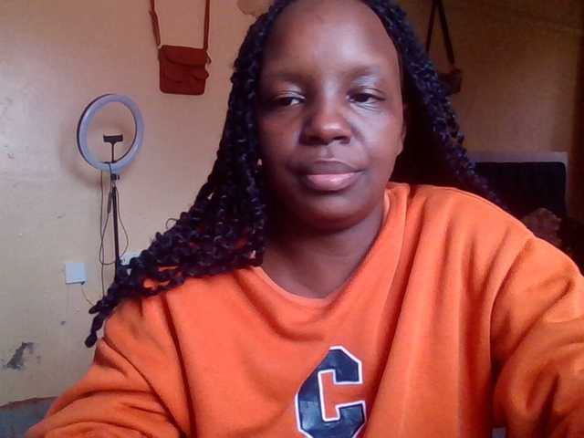 quqi's BongaCams show and profile