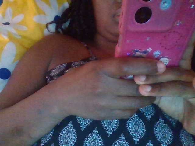 quqi's BongaCams show and profile