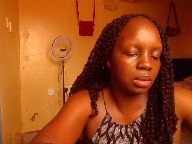 quqi's BongaCams show and profile