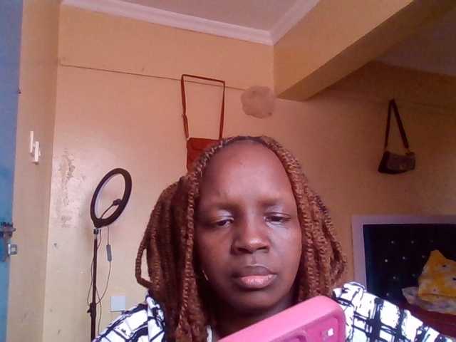 quqi's BongaCams show and profile