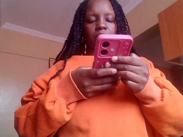 quqi's BongaCams show and profile