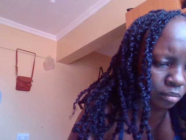 quqi's BongaCams show and profile