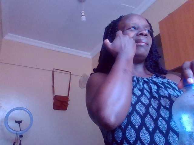 quqi's BongaCams show and profile