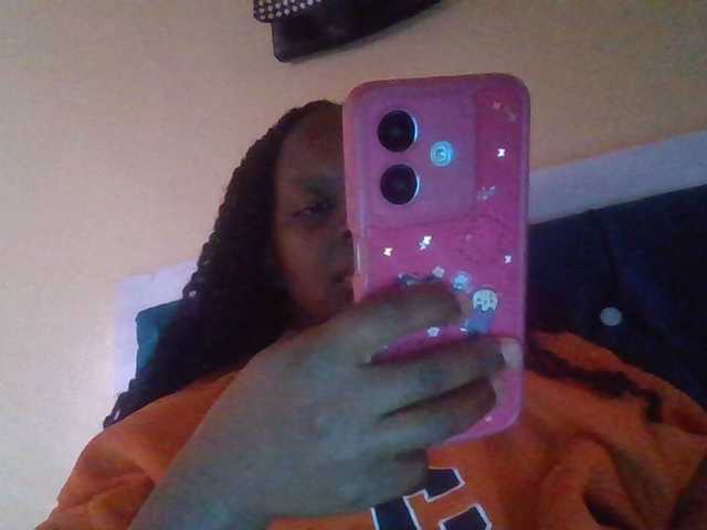 quqi's BongaCams show and profile