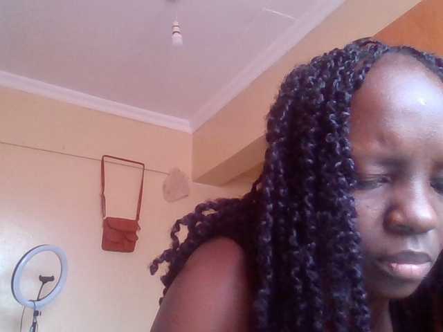 quqi's BongaCams show and profile