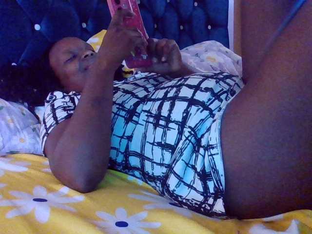 quqi's BongaCams show and profile