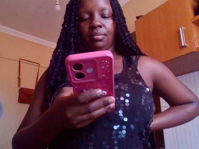 quqi's BongaCams show and profile