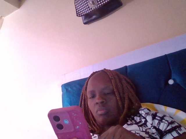 quqi's BongaCams show and profile