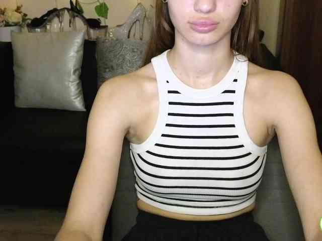 AminaKisulya webcam