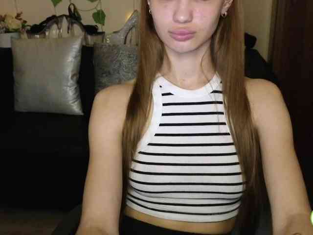 AminaKisulya webcam