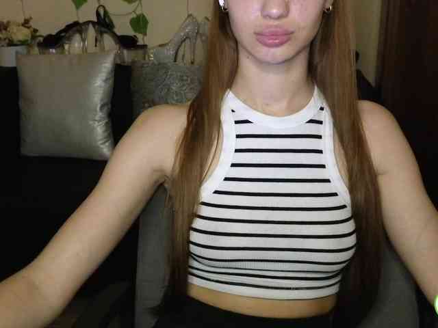 AminaKisulya webcam