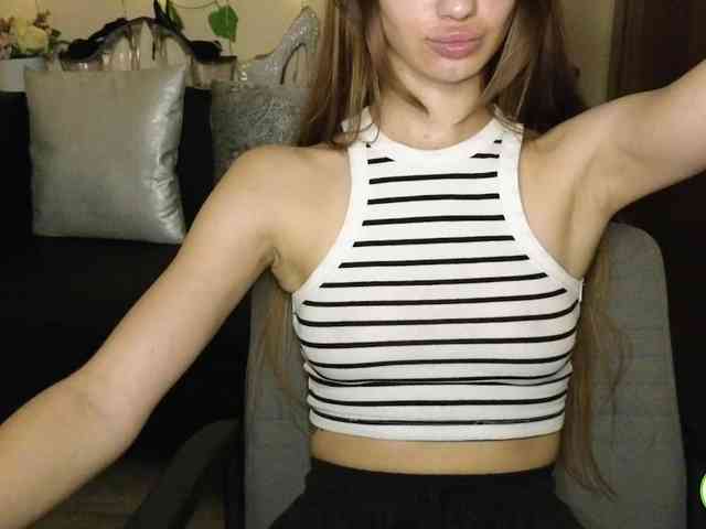 AminaKisulya webcam