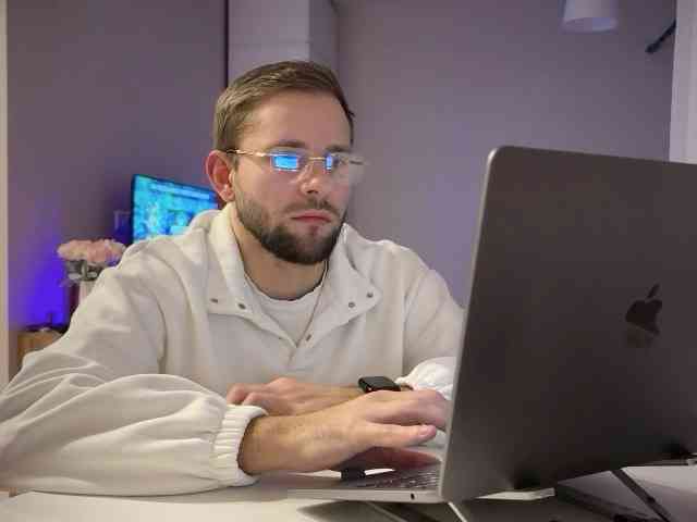 Velixar2 Live Webcam on BongaCams