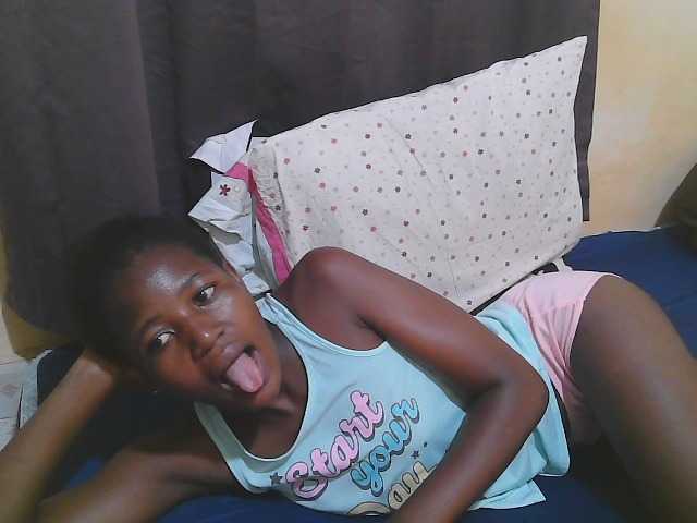 sweet-tatiana webcam bongacams model stream image